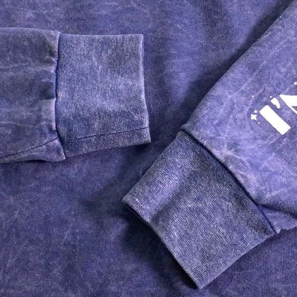 NASA I’m outter here cropped large logo Sweatshirt size M EUC - Picture 7 of 13